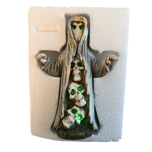 Amazon Other - Halloween Light Up Grim Reaper Skeleton Figurine
